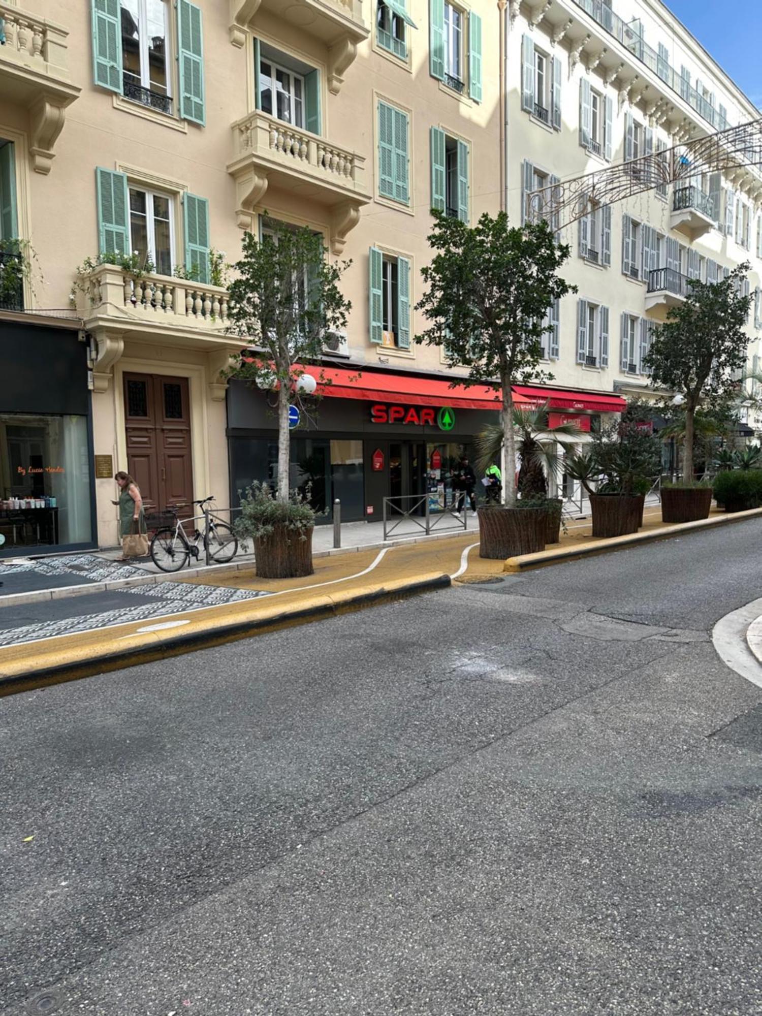 Sublime, Modern, Balconies, A/c, Refurbished Nizza