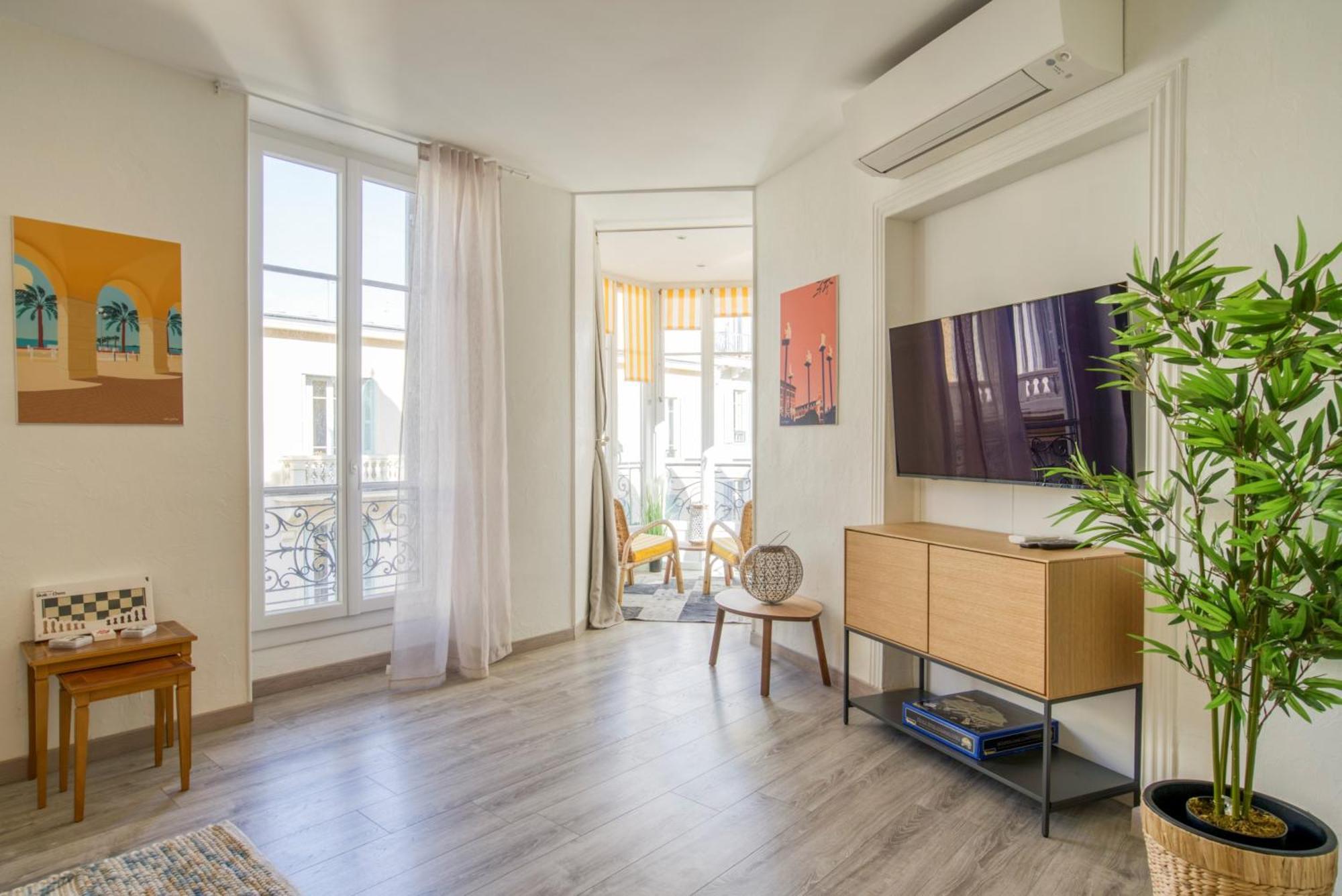 Apartment Sublime, Modern, Balconies, A/c, Refurbished Nizza