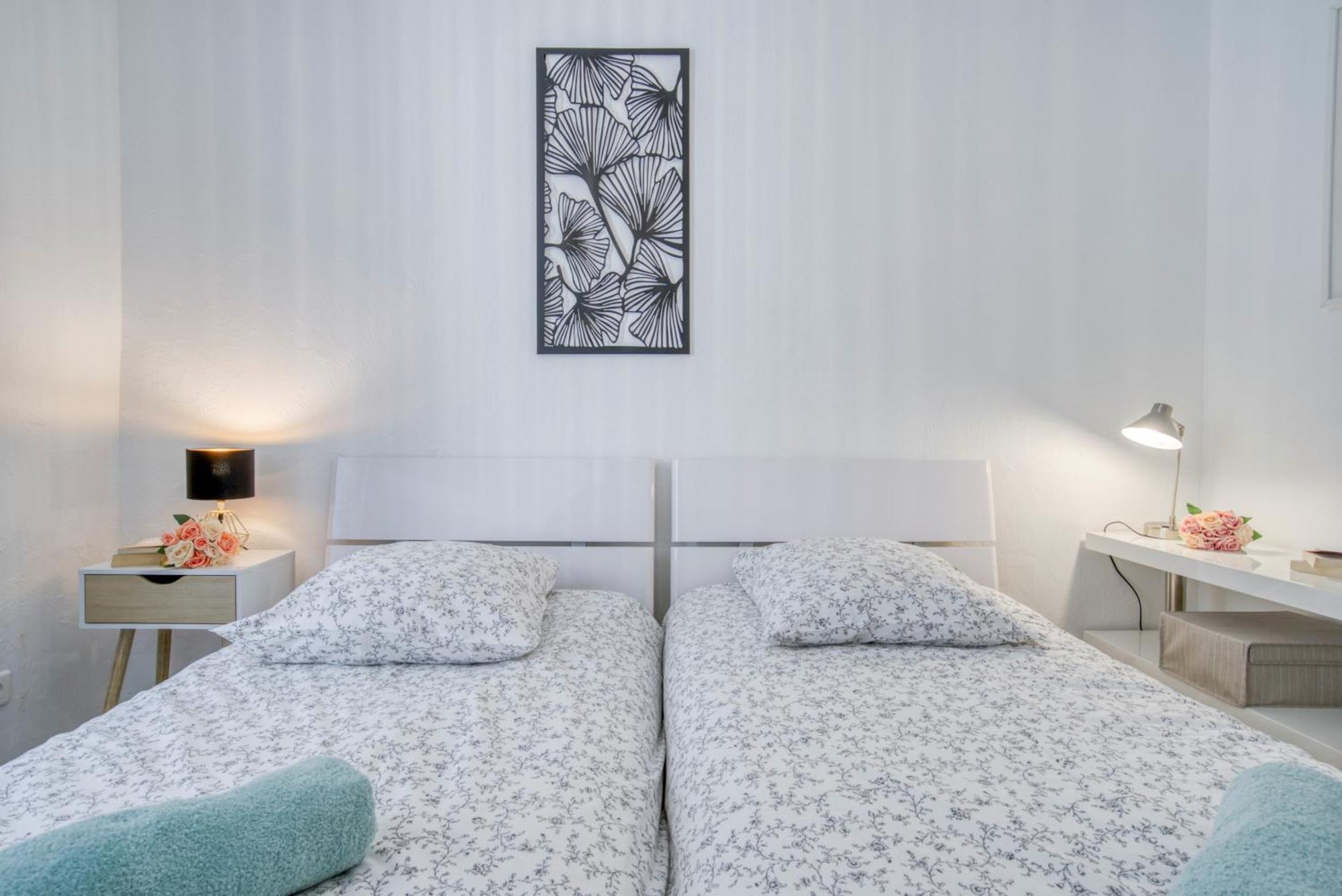 Sublime, Modern, Balconies, A/c, Refurbished Appartamento *